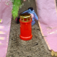 Anastasia wurde beerdigt