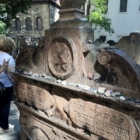 Prager Friedhöfe: Bekannte Architekten als Gestalter von Grabmälern