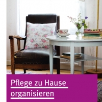 Buchtipp - Verbraucherzentrale NRW: “Pflege zu Hause organisieren. Rat und Hilfe für Angehörige”
